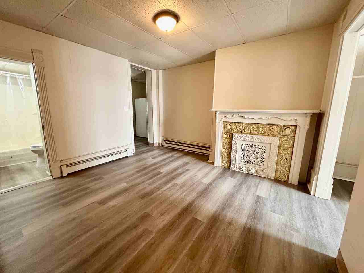 118-122 118-122 West Market Street - 122 W Market St - #1 - Photo 5 of 8