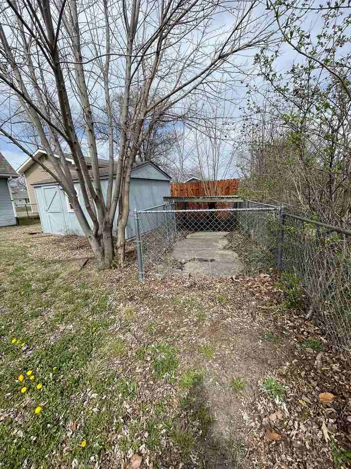 233 Knoxberry Dr - Photo 4 of 25