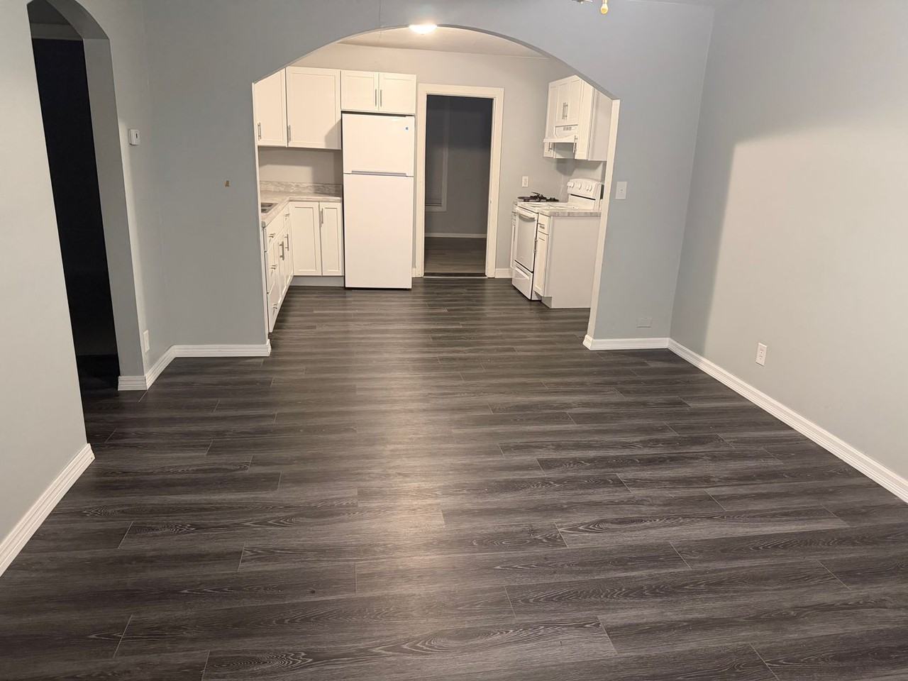 1509 Leroy St - Photo 3 of 11