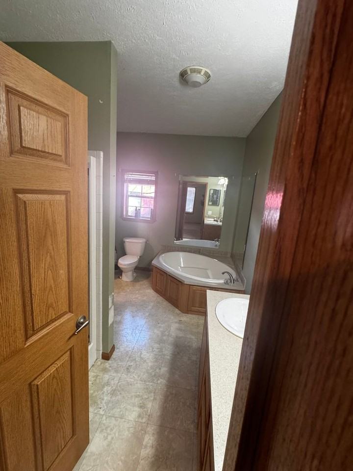 445 E Deckerville Rd - Photo 6 of 13