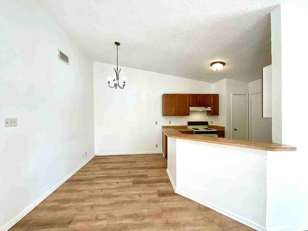 5621 Lochmoor - Photo 4 of 17