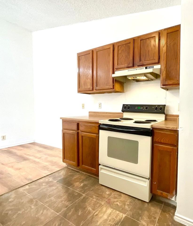 5621 Lochmoor - Photo 7 of 17