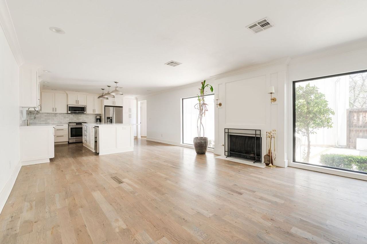 1209 Nw 63rd St - Photo 4 of 30