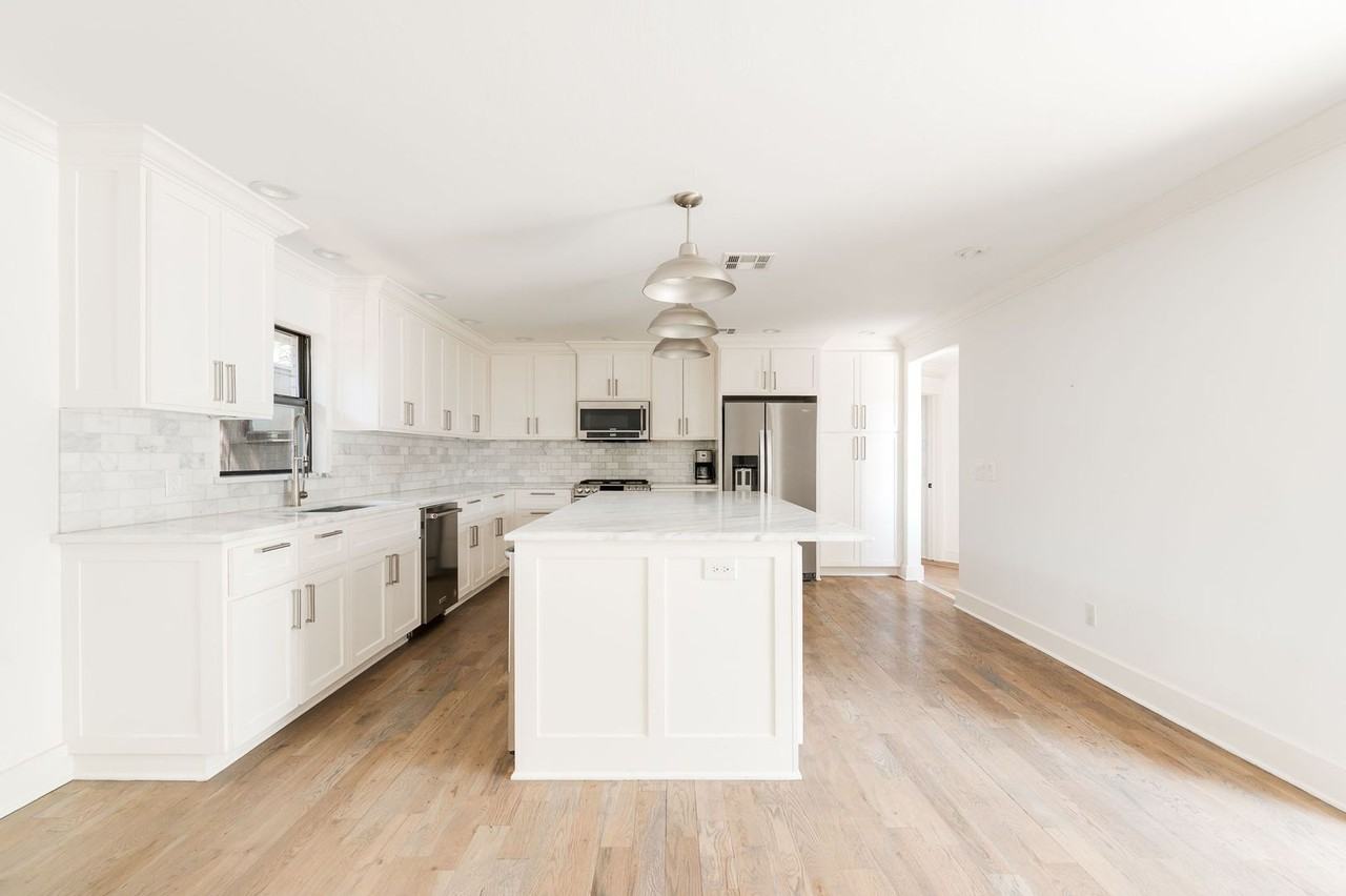 1209 Nw 63rd St - Photo 7 of 30