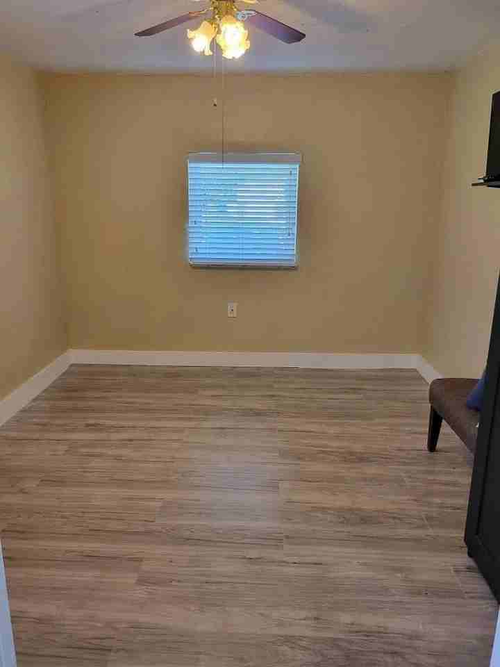 1468 Ne 118th St - Photo 3 of 6