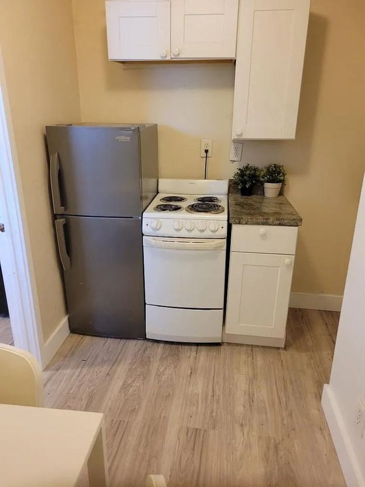 1468 Ne 118th St - Photo 4 of 6