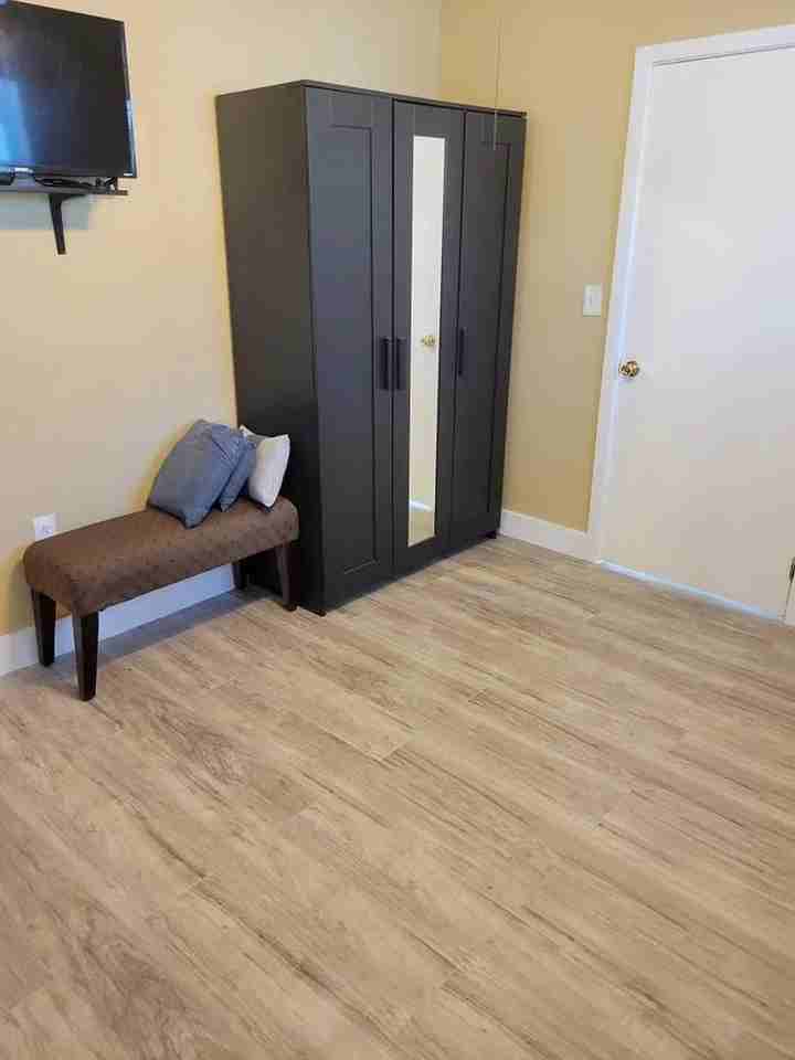 1468 Ne 118th St - Photo 5 of 6