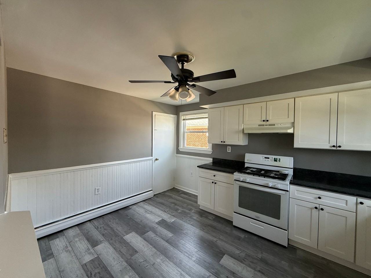 6008 1/2 Burgess Ave - Photo 5 of 16