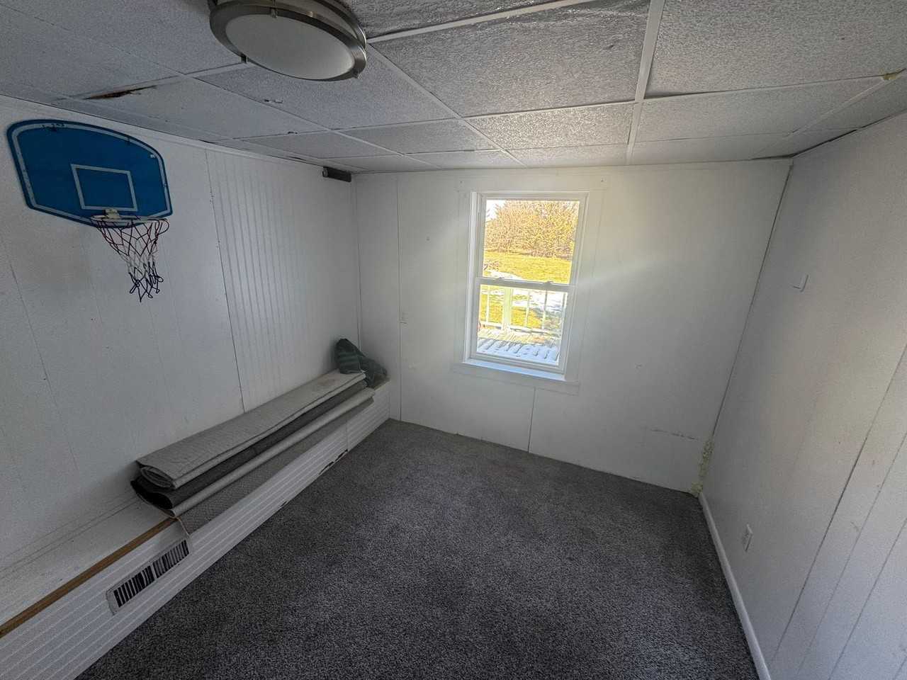 465 E Deckerville Rd - Photo 4 of 7
