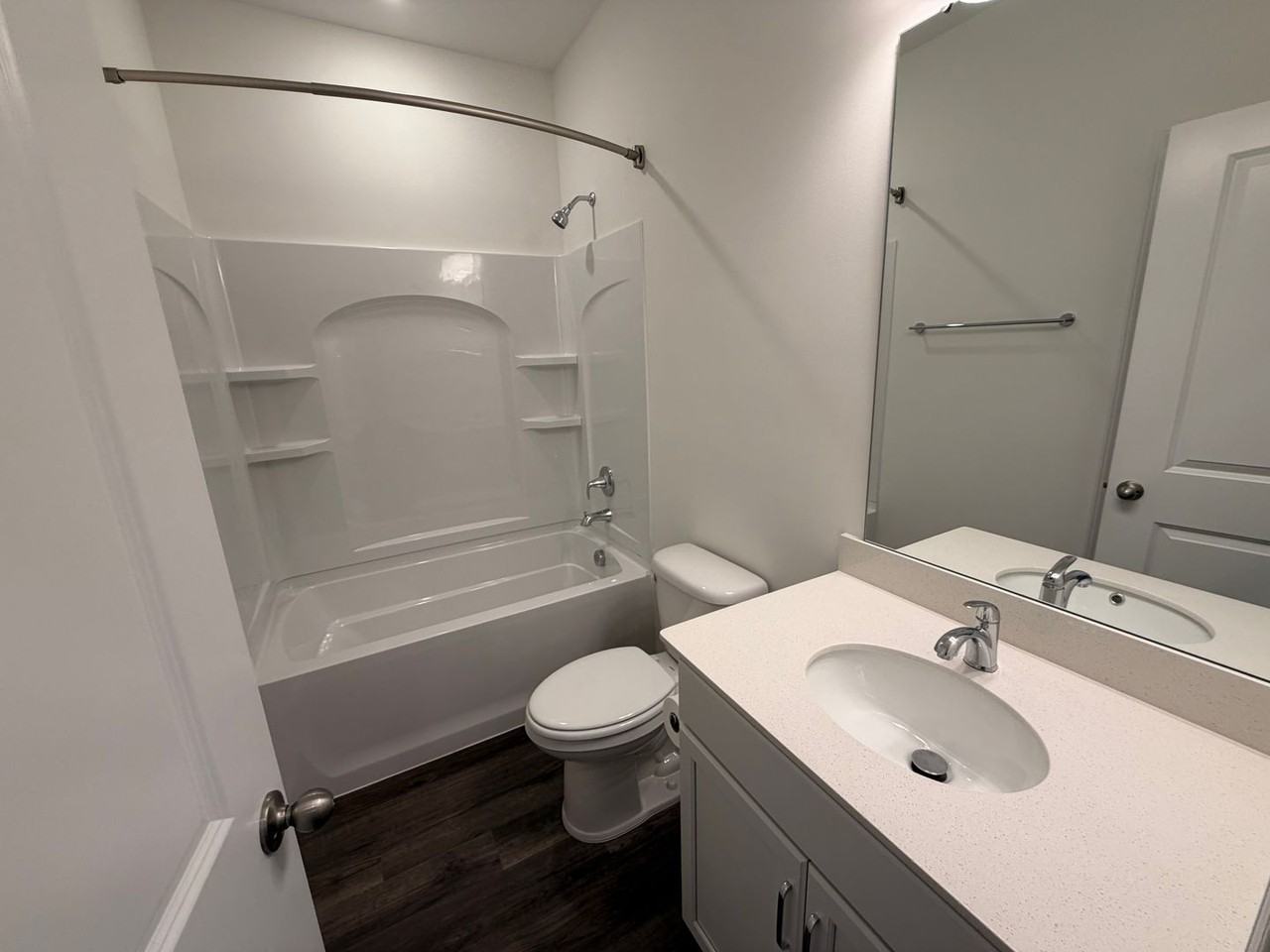 225 Idle Dr - Photo 5 of 18