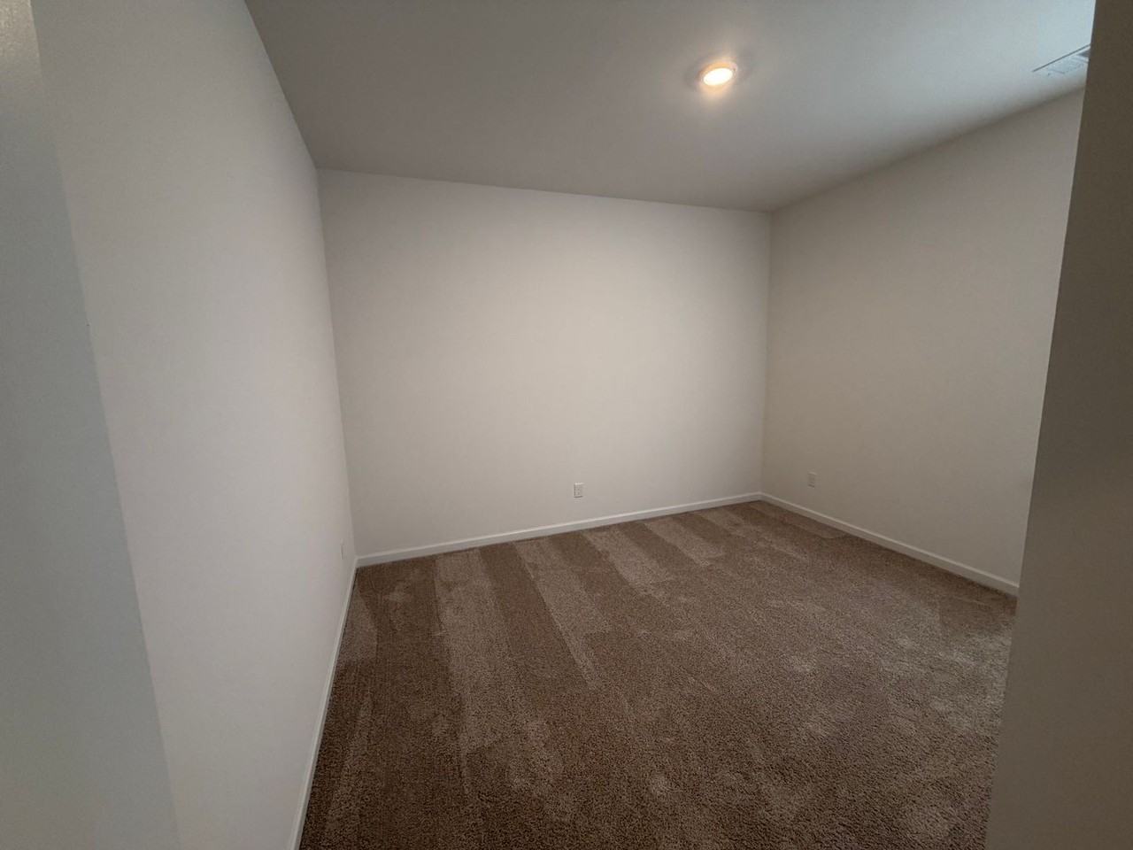 225 Idle Dr - Photo 6 of 18