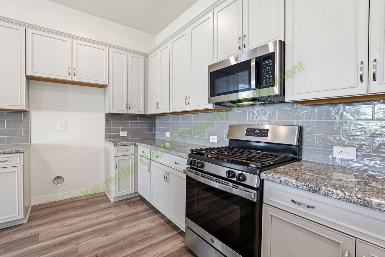 22698 E Saddle Way - Photo 7 of 50