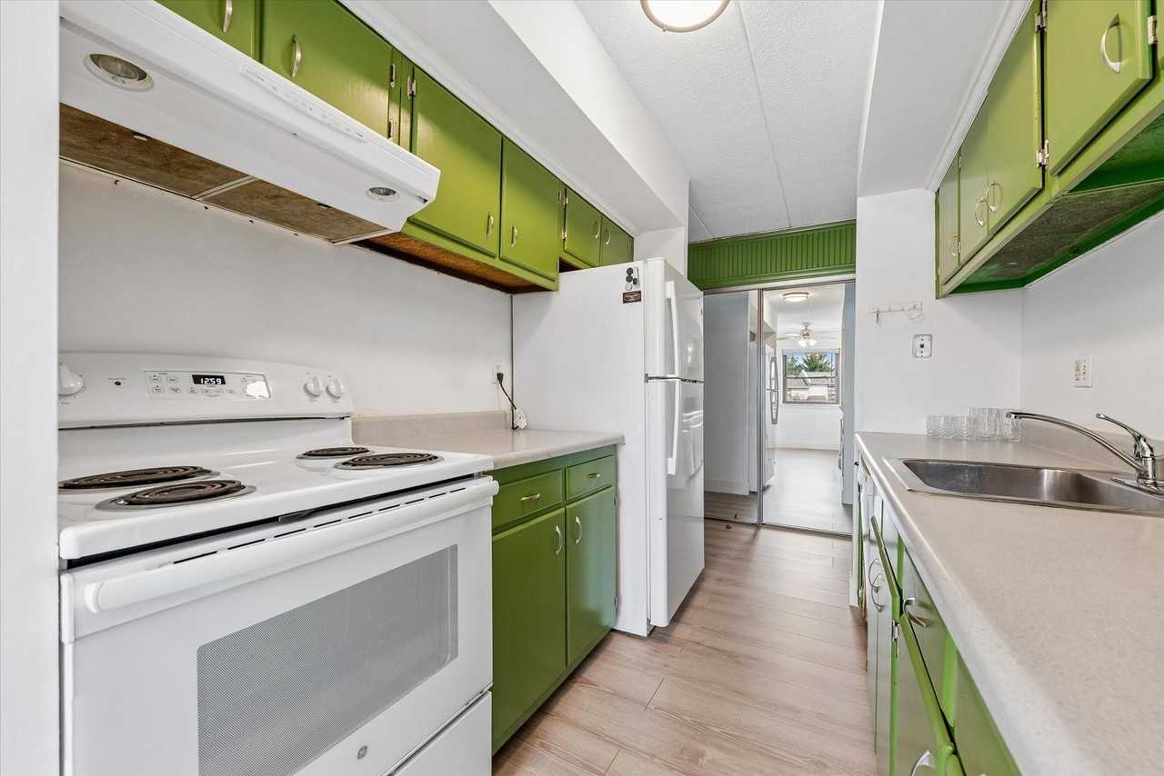 1515 Valley Dr - Photo 7 of 19