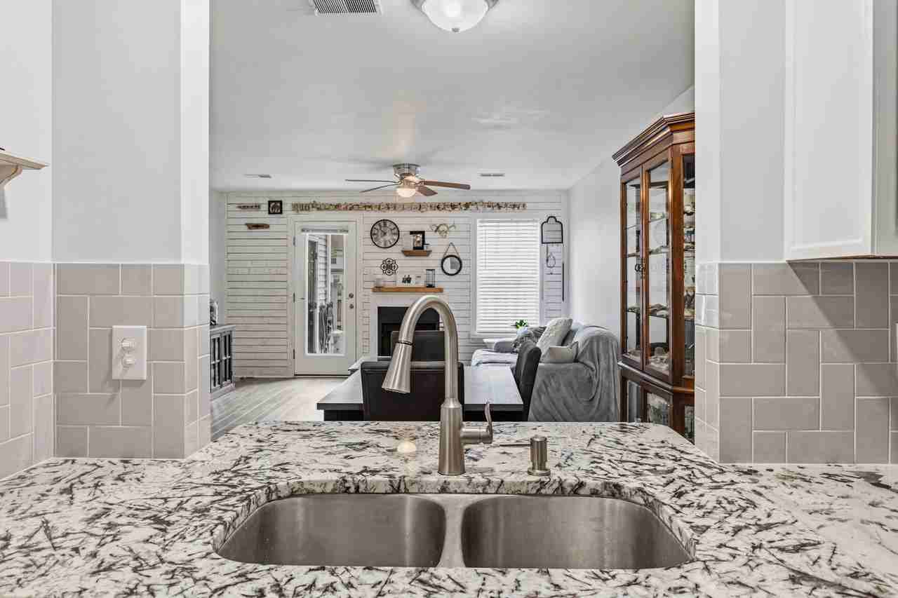 903 Reserve Way - Photo 6 of 42