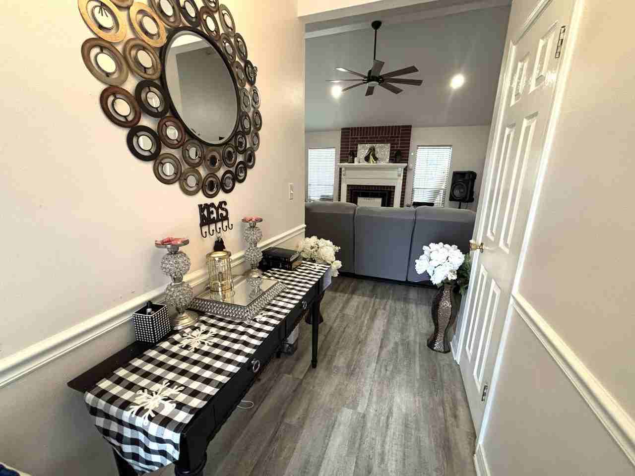 5912 Clearview Cir - Photo 3 of 17