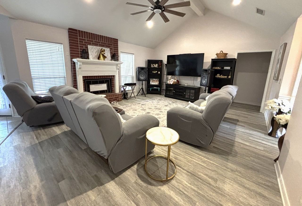 5912 Clearview Cir - Photo 4 of 17