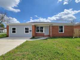 featured image of 4538 Clover St