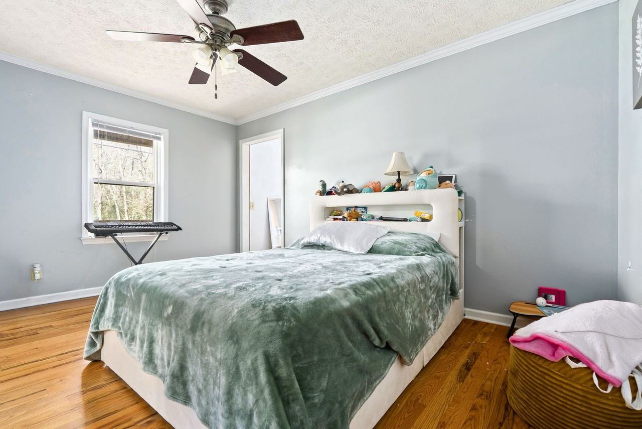 934 Mckinley Ave - Photo 6 of 11