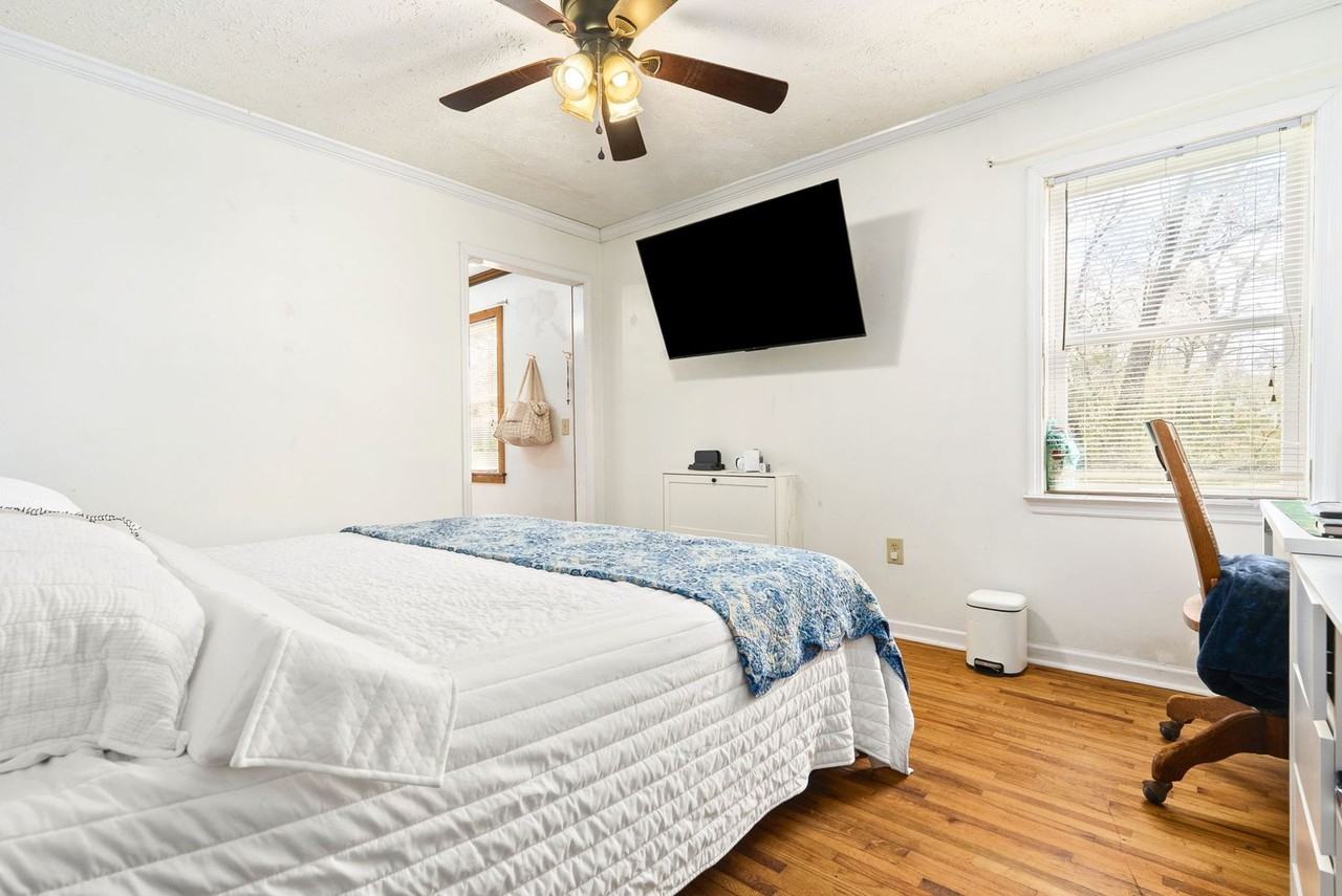 934 Mckinley Ave - Photo 7 of 11