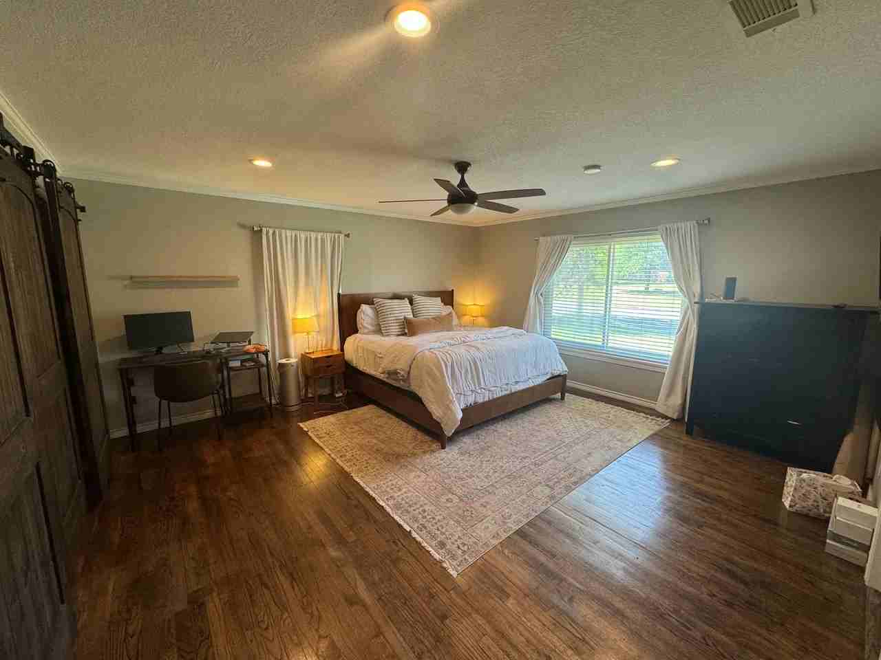 2201 Lake Ridge Cir - Photo 5 of 21