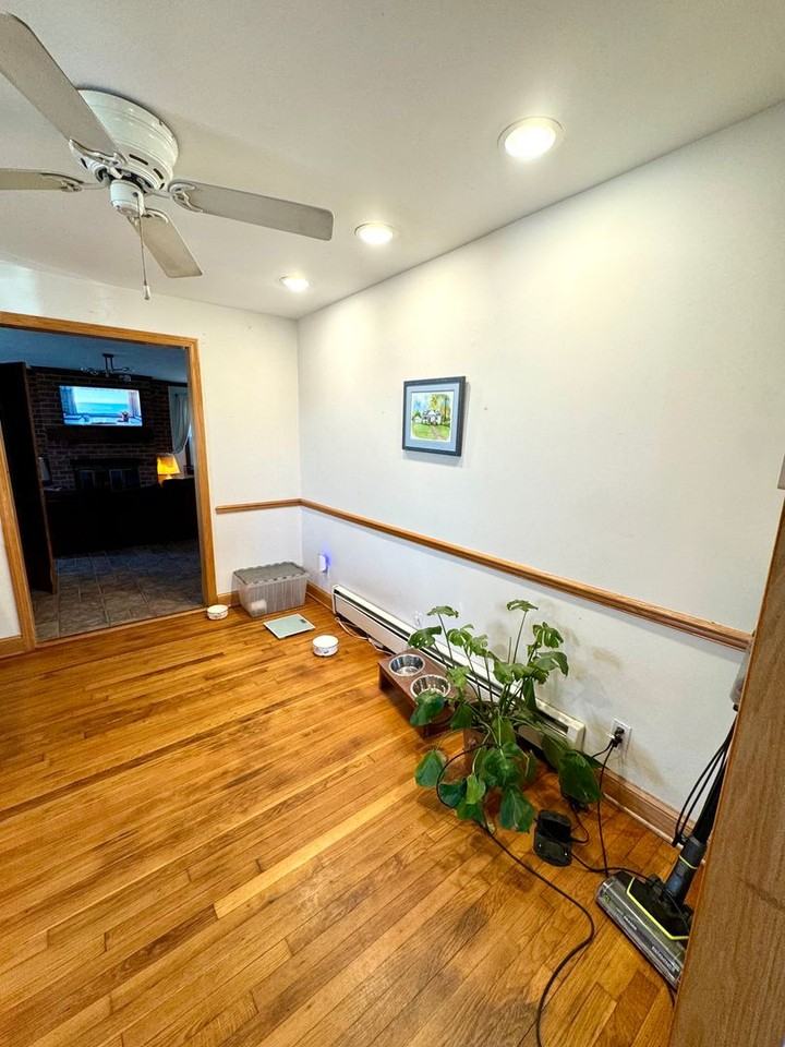 1503 Freeman Ave - Photo 5 of 23