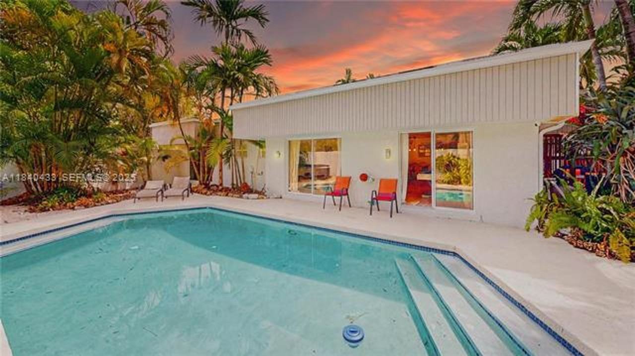 9614 Sw 134th Ct - Photo 3 of 50