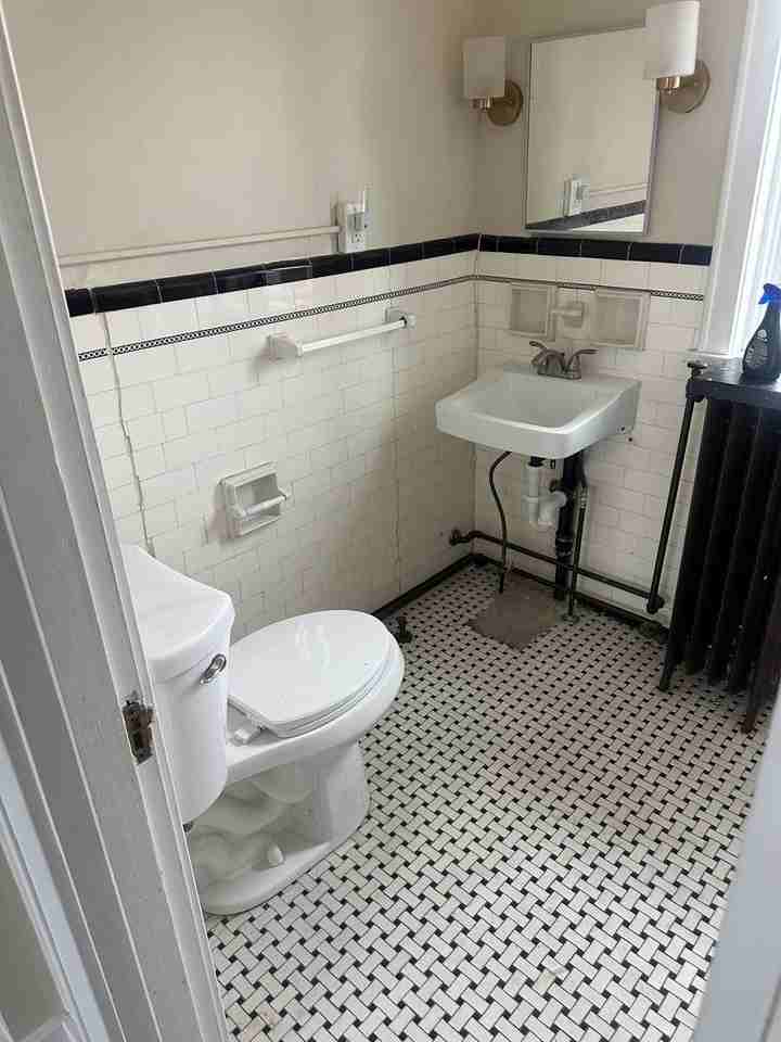 104 Brownsville Rd - Photo 3 of 9