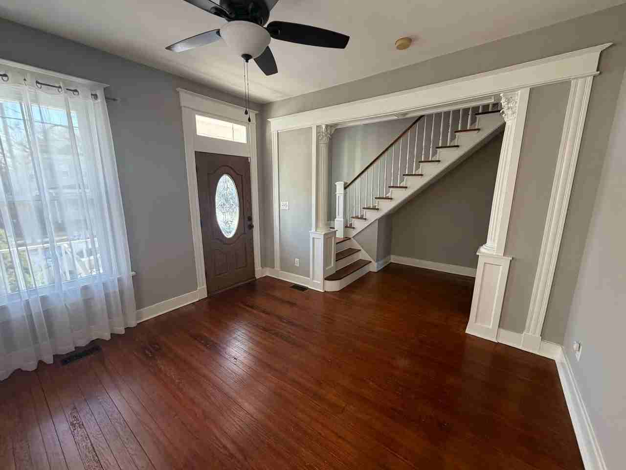 306 W 26th St - Photo 2 of 24