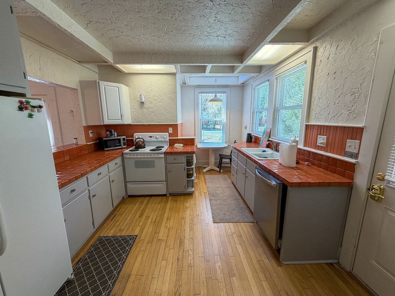 15 Nw 26th St - Photo 7 of 38