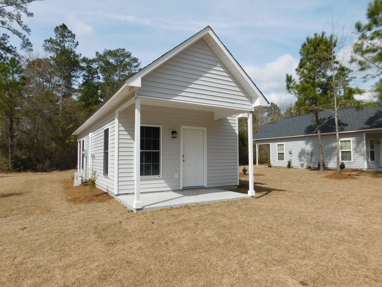 160 Alexander Way S - Photo 2 of 20