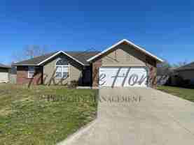 644 N Cox Ave - Photo 1 of 1