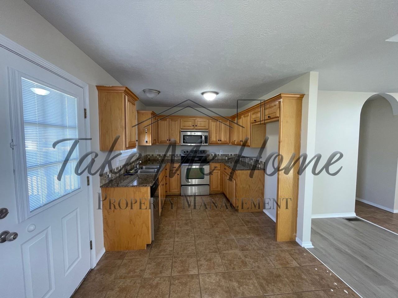 644 N Cox Ave - Photo 7 of 13