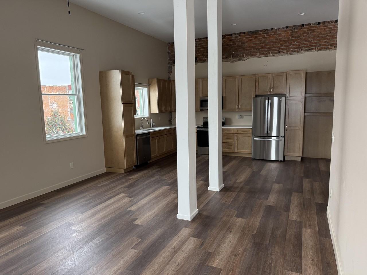 105 Beeson St Unit C - Photo 2 of 5