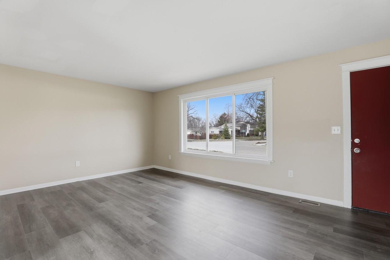 41427 Larimore Ln - Photo 5 of 38