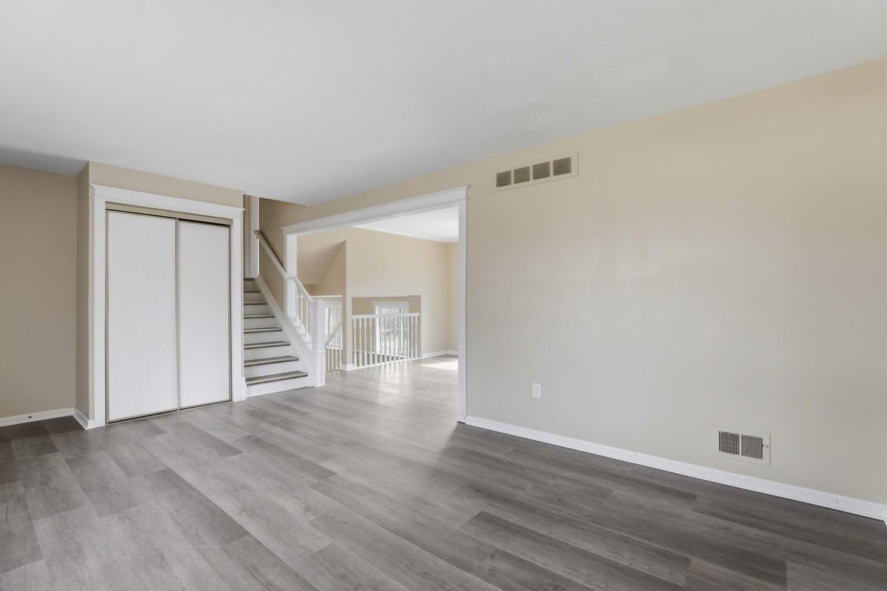 41427 Larimore Ln - Photo 7 of 38