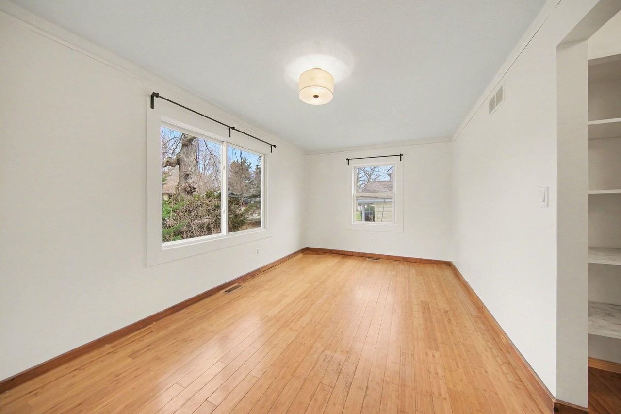 808 E Cross St - Photo 6 of 18