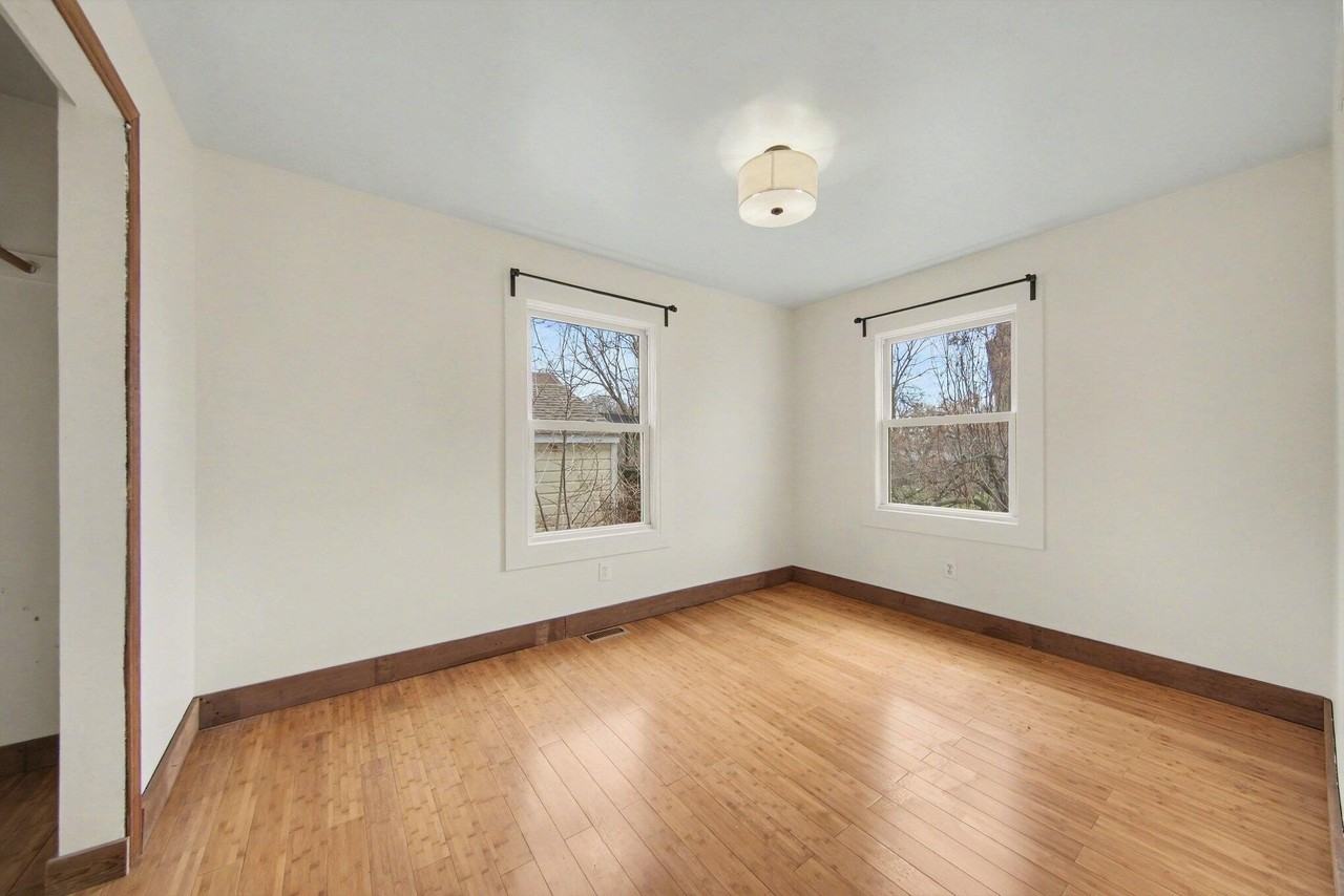 808 E Cross St - Photo 7 of 18