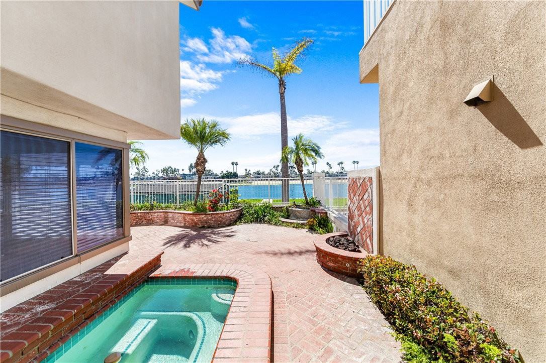 5824 Spinnaker Bay Dr - Photo 3 of 8