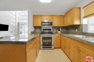 120 Fleet St #A - Photo 5 of 8