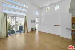 120 Fleet St #A - Photo 7 of 8