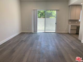 1721 Granville Ave #2 - Photo 4 of 8