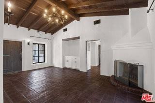 1300 N Harper Ave - Photo 4 of 8