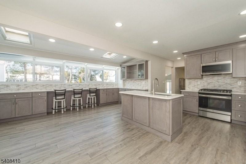 9 Robert Dr - Photo 3 of 27