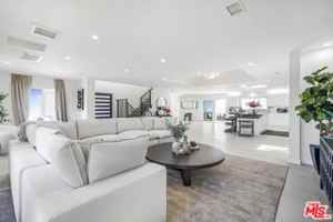 featured image of 18202 Rancho St