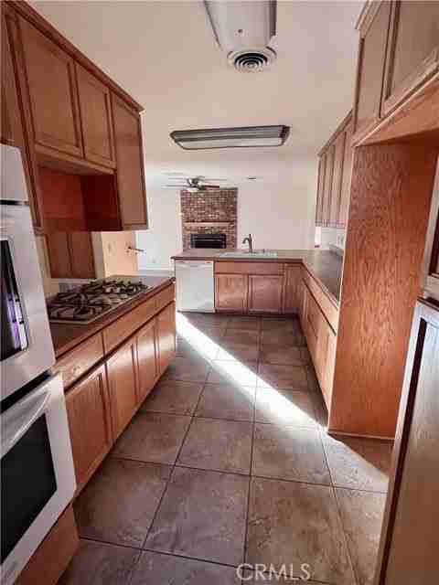 44519 Foxton Ave - Photo 4 of 8