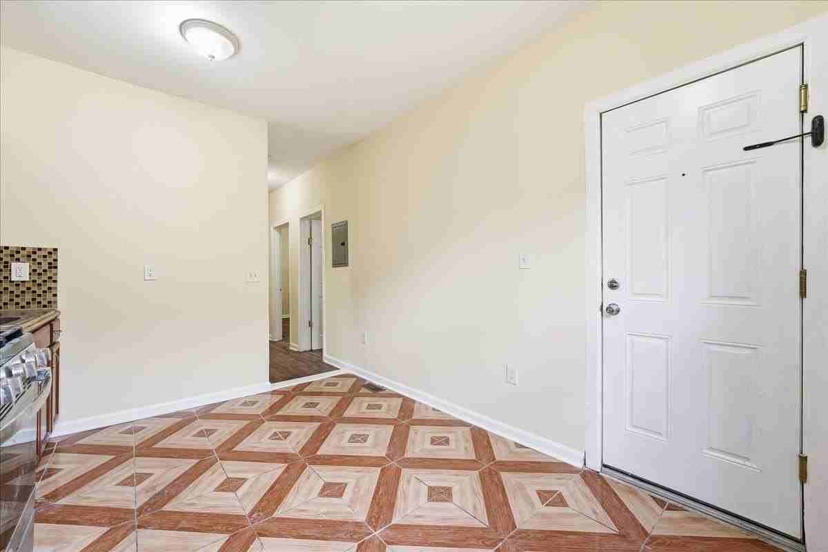 68 Lexington Ave #1 - Photo 3 of 26