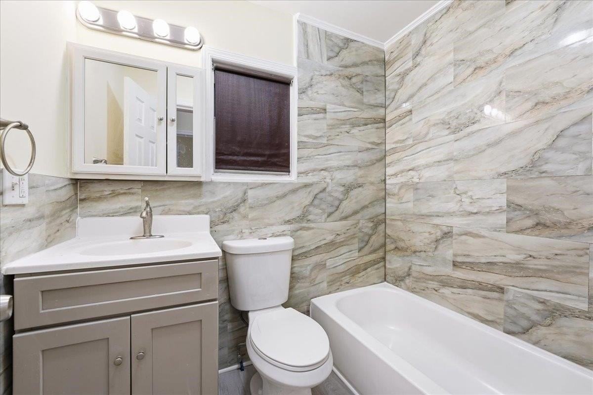 68 Lexington Ave #1 - Photo 4 of 26