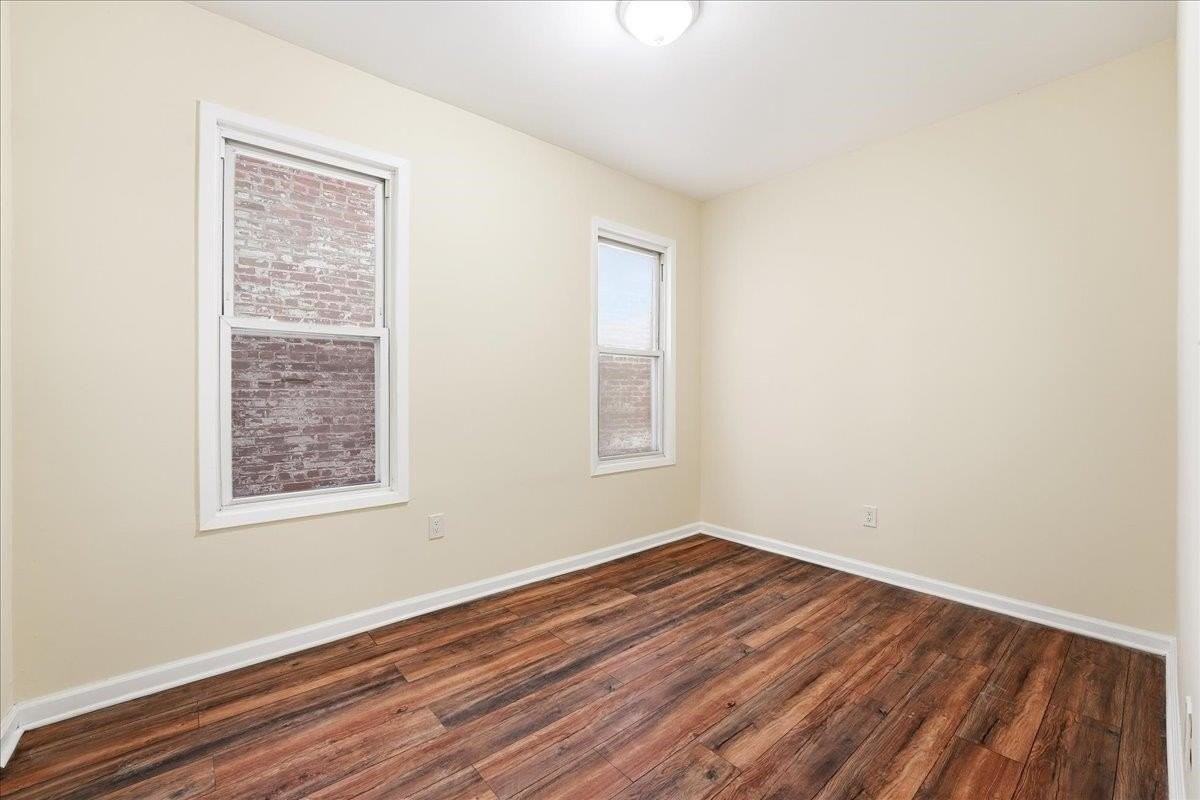 68 Lexington Ave #1 - Photo 5 of 26