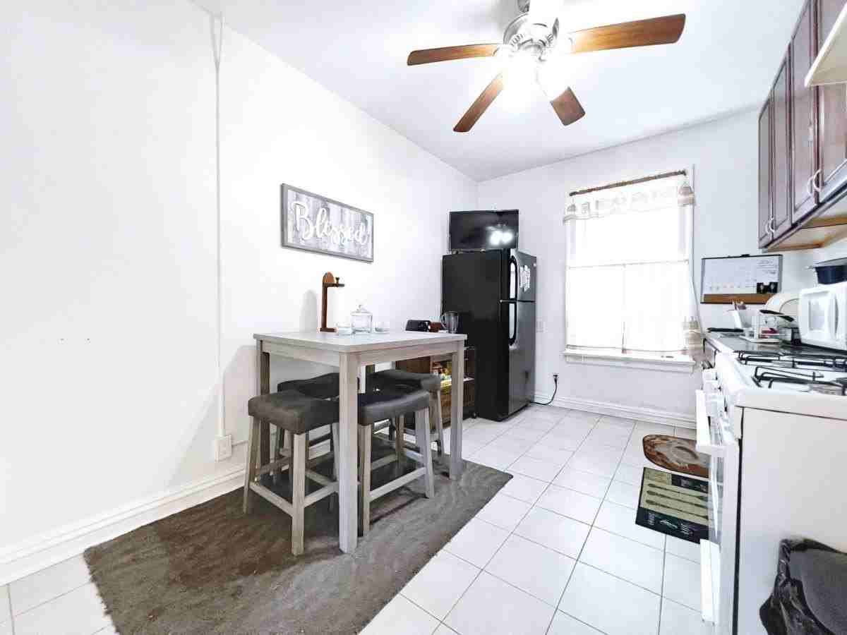 298 Princeton Ave #3 - Photo 6 of 14