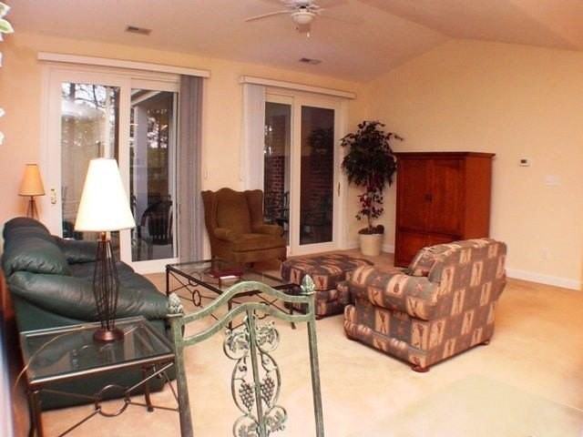 1521 Woodbrooke Dr - Photo 4 of 12